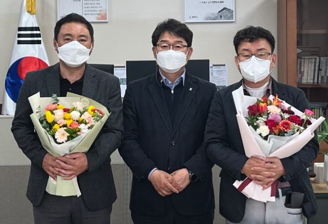 광주시, 시정 발전에 기여한 초월읍 유공시민 3명 표창 수여 ⓒ타임즈