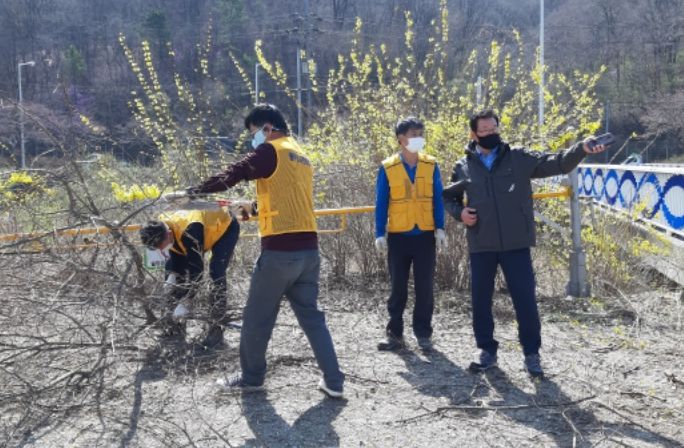 광주도시관리공사 식목일 맞이 환경정화 활동 ⓒ타임즈