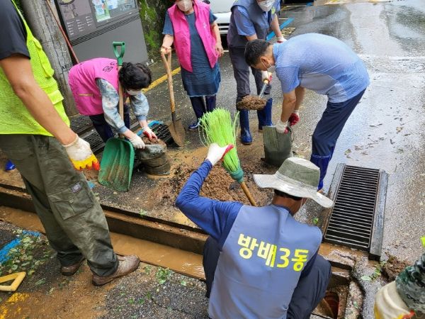 빗물받이 토사제거 작업