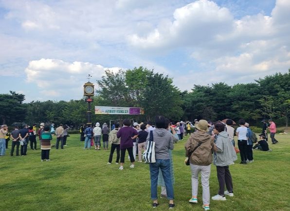 참가자 집결(몽마르뜨 언덕)