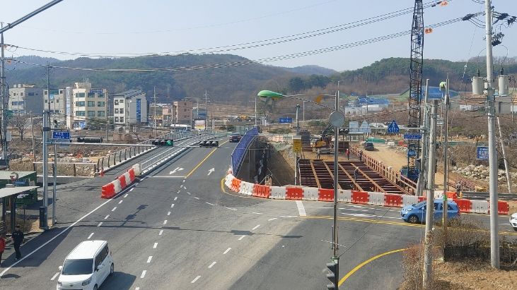 용인특례시가 처인구 포곡읍 수포교 신설 교량을 임시 개통했다