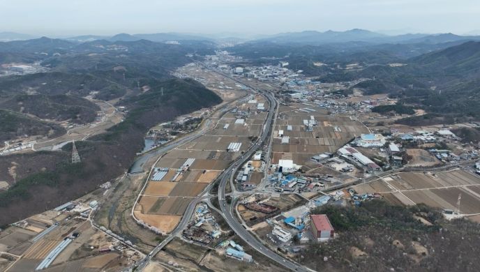 시스템반도체 클러스터터 국가첨단산업단지 후보지로 지정된 용인 이동읍과 남사읍 일대 전경(항공