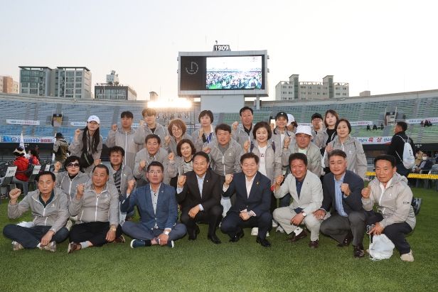 광명시체육회 선수단은 ‘제69회 경기도체육대회 2023 성남’에 출전하여 2부리그 종합준우승의 쾌거를 달성했다(11일 개회식 사진)