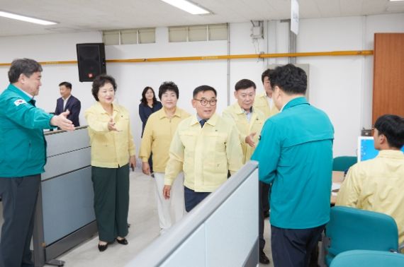 용인특례시의회 의장단, 2023 을지연습 유관기관 격려 방문