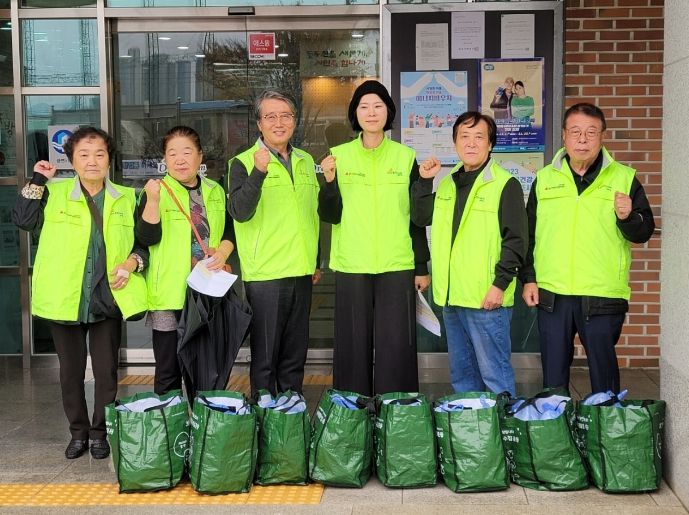 동두천시 상패동 지역사회보장협의체, 밑반찬 전달 통한 안부 확인과 말벗 나서
