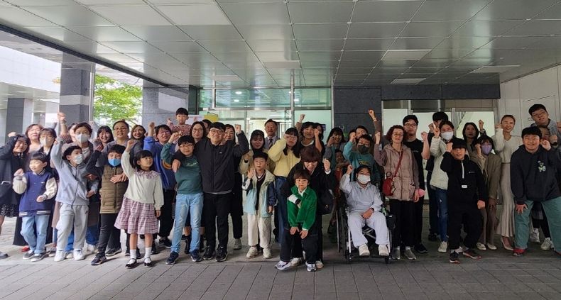 화성시장애아동재활센터, 미술전시회 '따로 또 같이' 성료