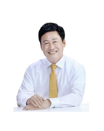 이천시의회 박명서 의장 “시민만을 바라보며 품격있는 의회 구현할 것”