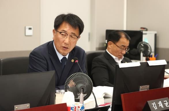 경기도의회 김재균 의원, 사회혁신경제국의 고유사업 강화 및 자체사업 확대 요구