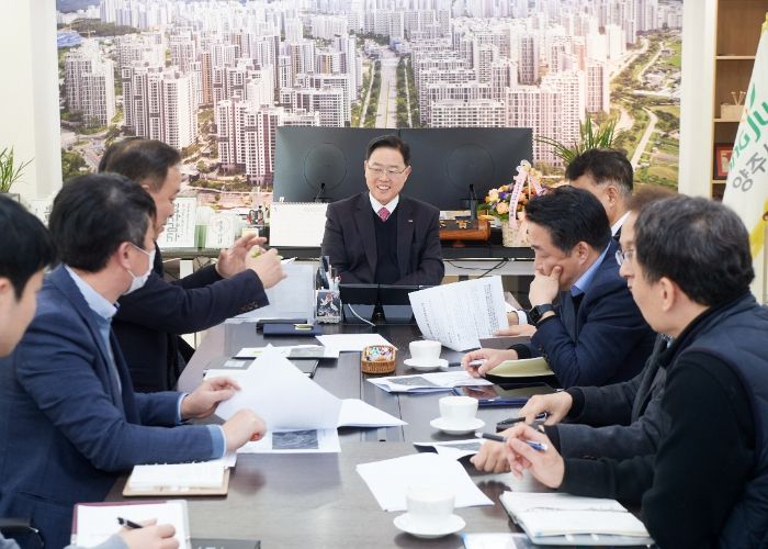 강수현 양주시장, ‘LH 양주사업본부장’과의 대담ⵈ 주요 현안 사업 건의문 ‘전달’