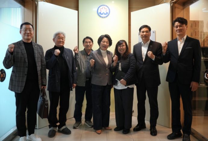 던필드그룹 서순희 회장, 성남 섬유패션업체와 상호 협력 강화