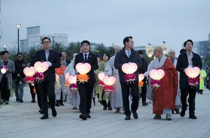 연등행렬 단체사진