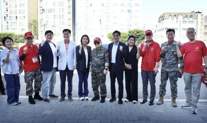성남시의회, 성남시해병대전우회 안보현장 견학 배웅