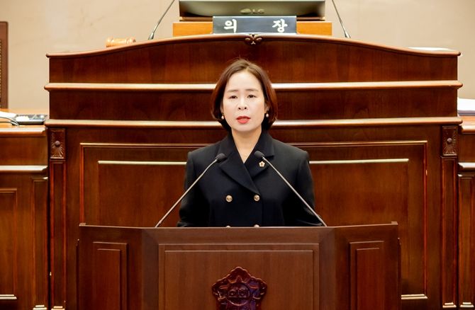 남양주시의회 313회 2차 본회의에서 정현미 의원이 5분발언을 하고 있다.