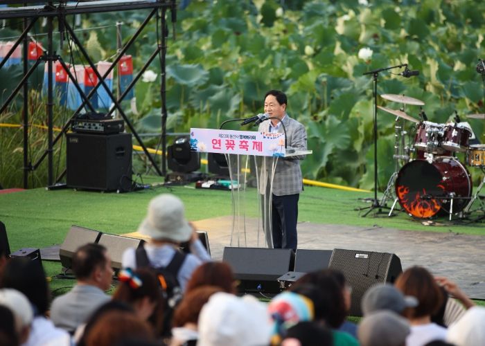 전통과 쉼이 어우러진 축제의 장…주광덕 남양주시장, 봉선사 연꽃축제 참석