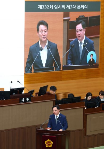 시정질문 중인 박석 의원