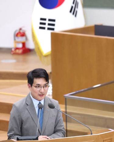 경기도의회 여성가족평생교육위원회 장민수 의원(더불어민주당, 비례)