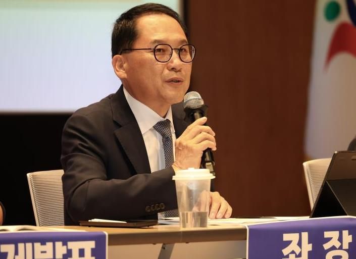 경기도의회 안광률 의원, 학교 내 휴대전화 사용...균형 있는 정책 필요