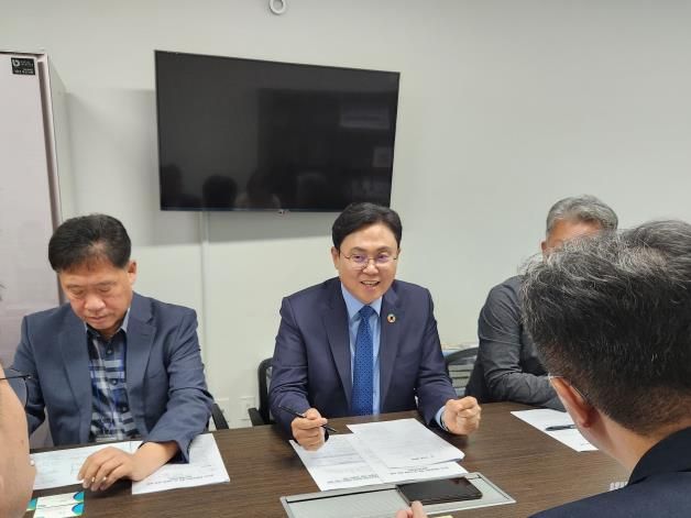 경기도의회 이용욱 의원, 독립유공자 유가족 의료비 지원 확대를 위한 간담회 개최