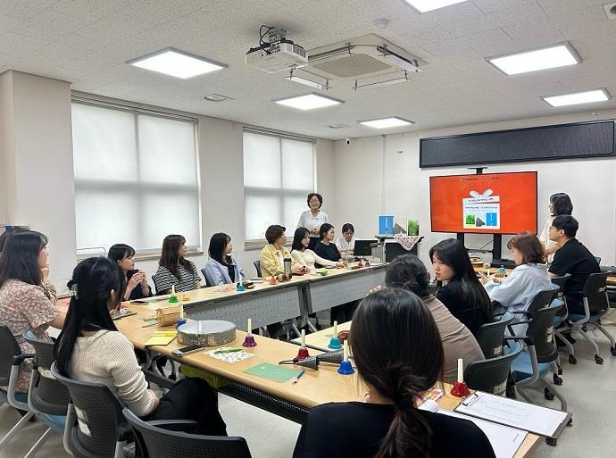 파주시, 정신건강복지센터 종사자 대상 치유프로그램‘그림책 뮤직테라피’운영