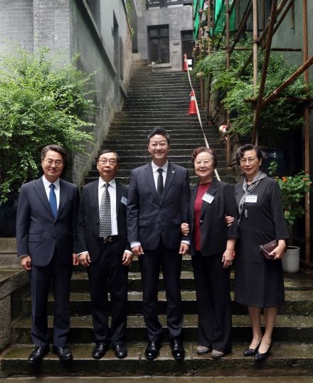 23일 충칭 대한민국 임시정부 청사 (독립유공자 후손들과)