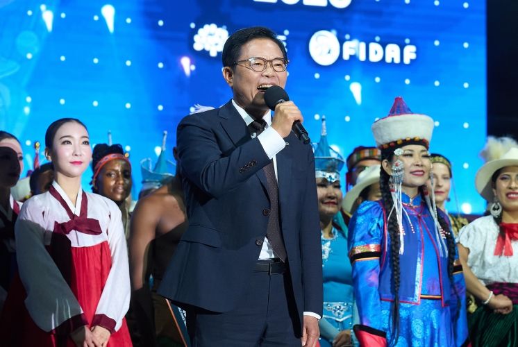 ‘천안흥타령춤축제 2025’ 폐막식이 28일 천안종합운동장 주무대에서 열리고 있다.