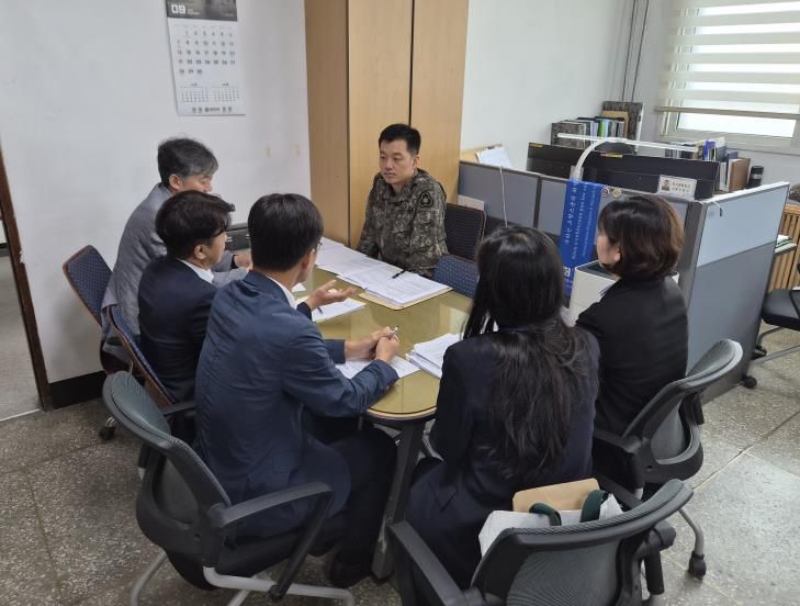 원주시, 백호부대서 민생회복 소비쿠폰 ‘찾아가는 신청’ 홍보