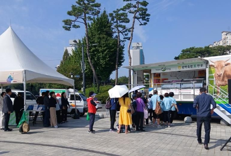 평택시, 추석맞이 로컬푸드 직거래장터 성황리에 마쳐