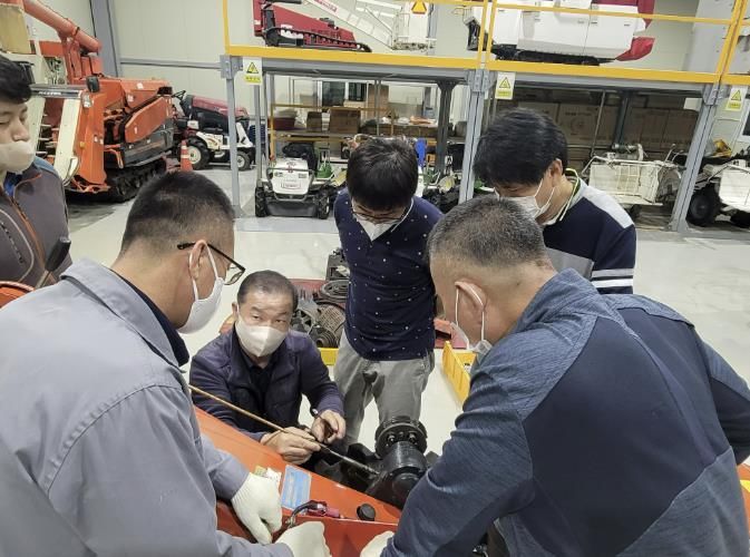 농기계 정비 교육 사진