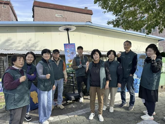 동두천시 불현동 주민자치위원회, '환경 지키미 가로등' 설치