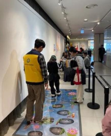 ‘취한 상태’를 경험해 볼 수 있는 음주 고글 체험