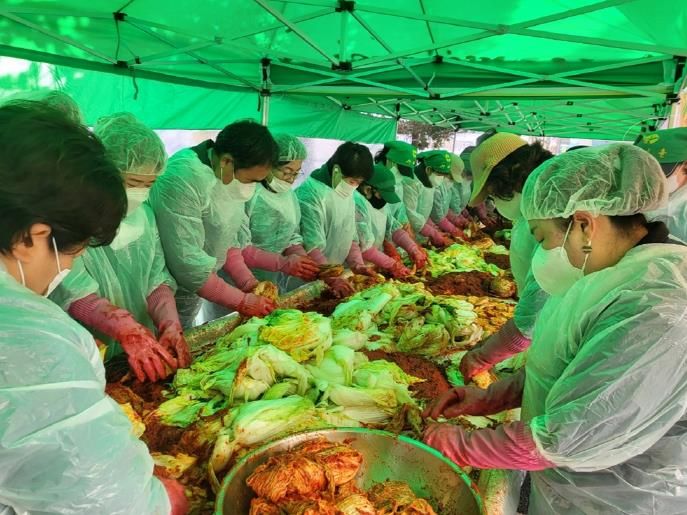 의정부시 녹양동 새마을부녀회·지도자협의회, 정성 담은 사랑의 김장 나눔 실천