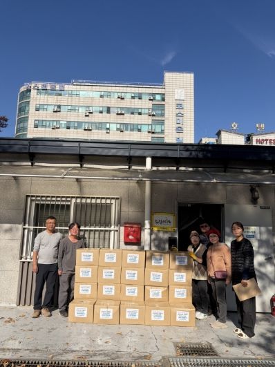 ‘나는도시농부네트워크' 김장김치 후원 기념촬영