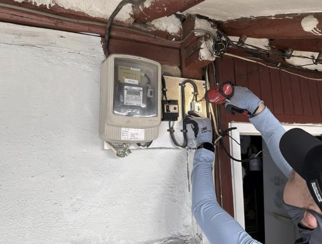 중앙동 지사협 노후주택 수리 사진