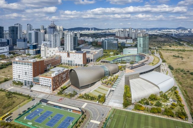 인천글로벌캠퍼스 전경-2012년 한국뉴욕주립대 개교를 시작으로 현재 5개 외국대학 공동 캠퍼스이다