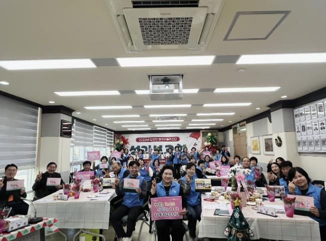 탕정면 행복키움추진단 2025년 성과보고회 단체사진