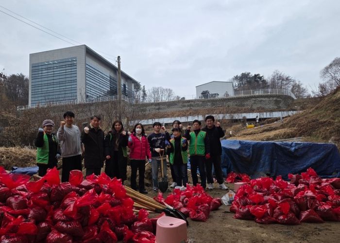 남양주시 오남읍, 제설용 모래주머니 500개 추가 제작…겨울철 안전 대응 강화