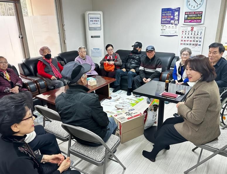 오산시 세마동, 설 명절 맞아 경로당 15개소 순회 방문… 어르신 안부 살펴