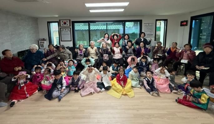 오산시 중앙동, 시립미래클어린이집 원아들 경로당 방문